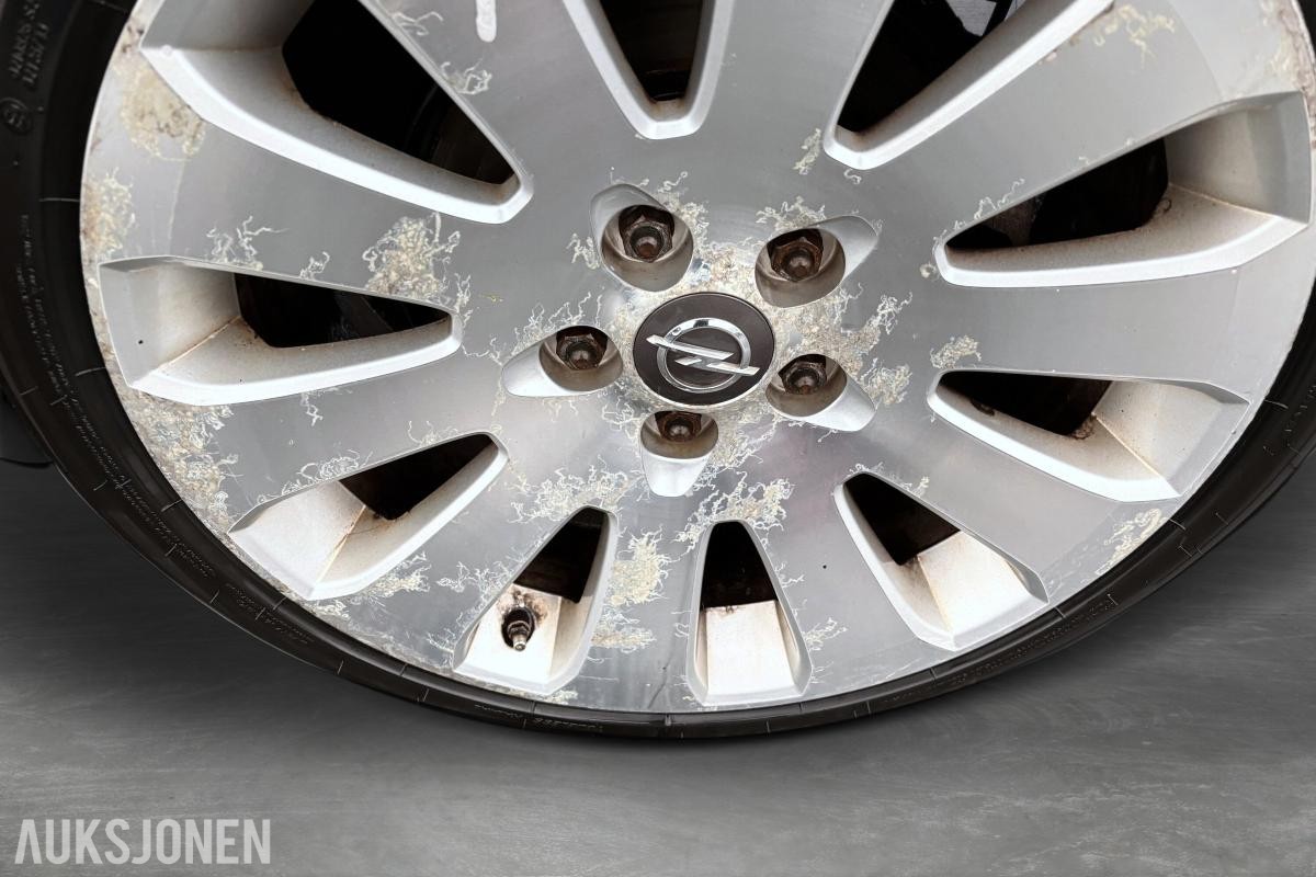 2009 OPEL INSIGNIA 2.0-131 D, KUN 123571 KM