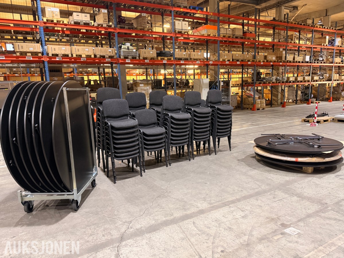 79 konferansestoler & 11 runde bankettbord med bordtralle