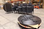 79 konferansestoler & 11 runde bankettbord med bordtralle