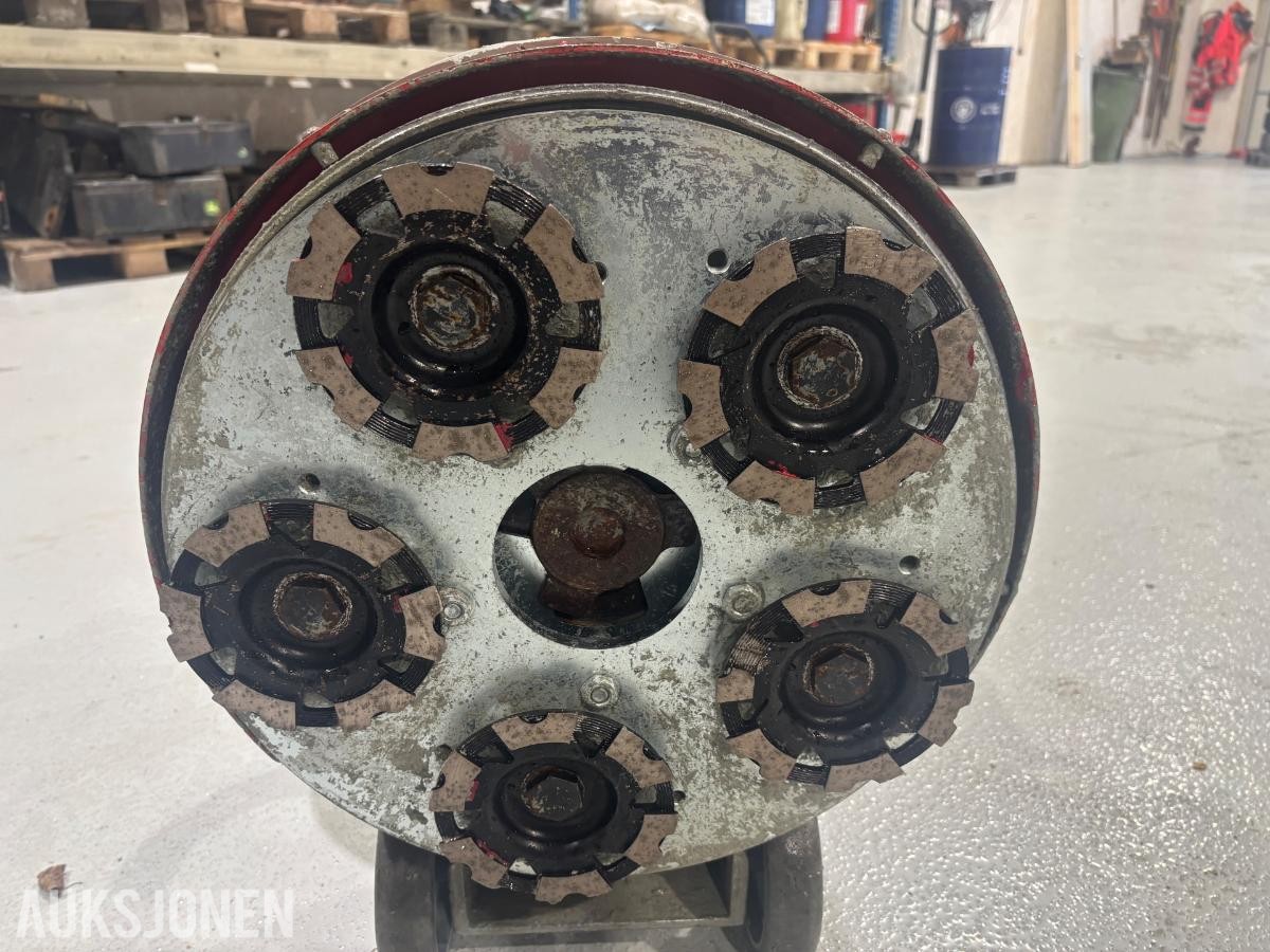 1900 Roll RO-400 betongsliper