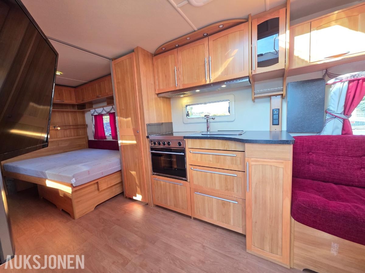 2011 Solifer 690 med køyer, dusj og solcelle - Campingvogn