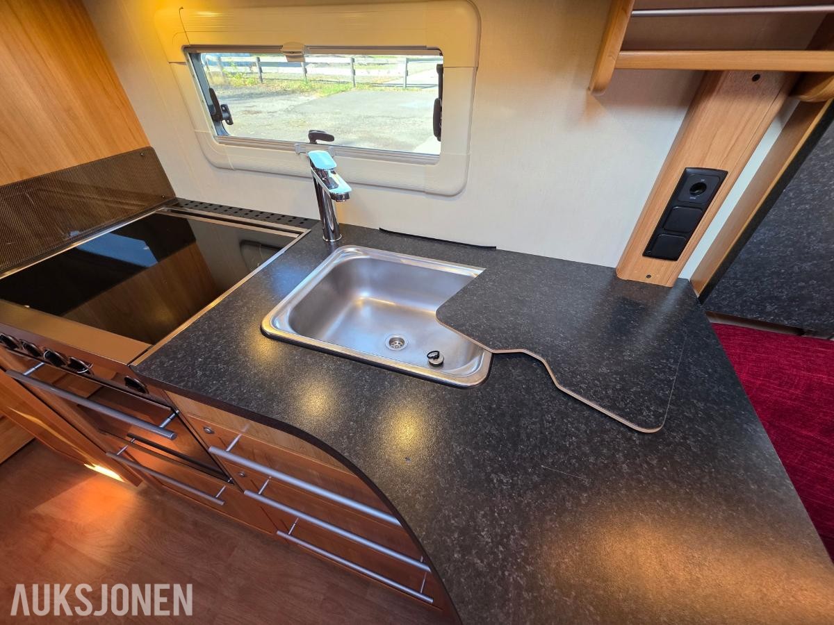 2011 Solifer 690 med køyer, dusj og solcelle - Campingvogn