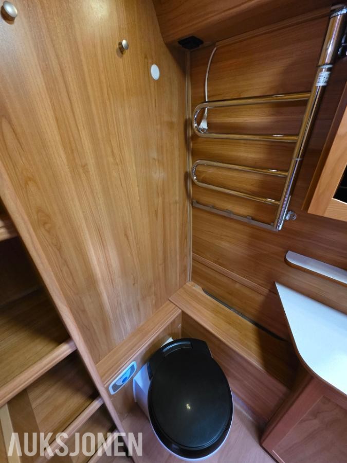 2011 Solifer 690 med køyer, dusj og solcelle - Campingvogn