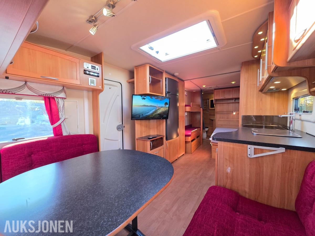 2011 Solifer 690 med køyer, dusj og solcelle - Campingvogn