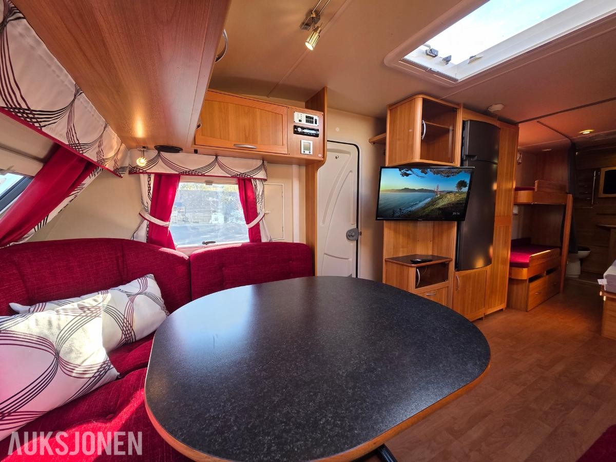 2011 Solifer 690 med køyer, dusj og solcelle - Campingvogn