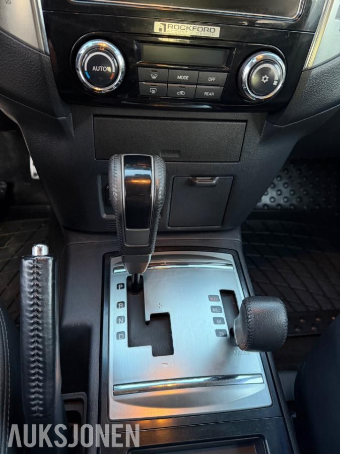 2017 Mitsubishi Pajero 3.2-190 D 4WD, 197673km