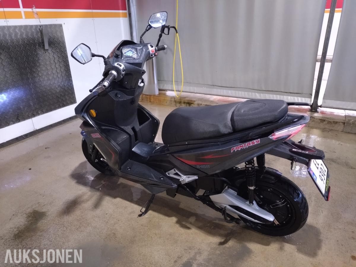 2020 EL moped - E-F11