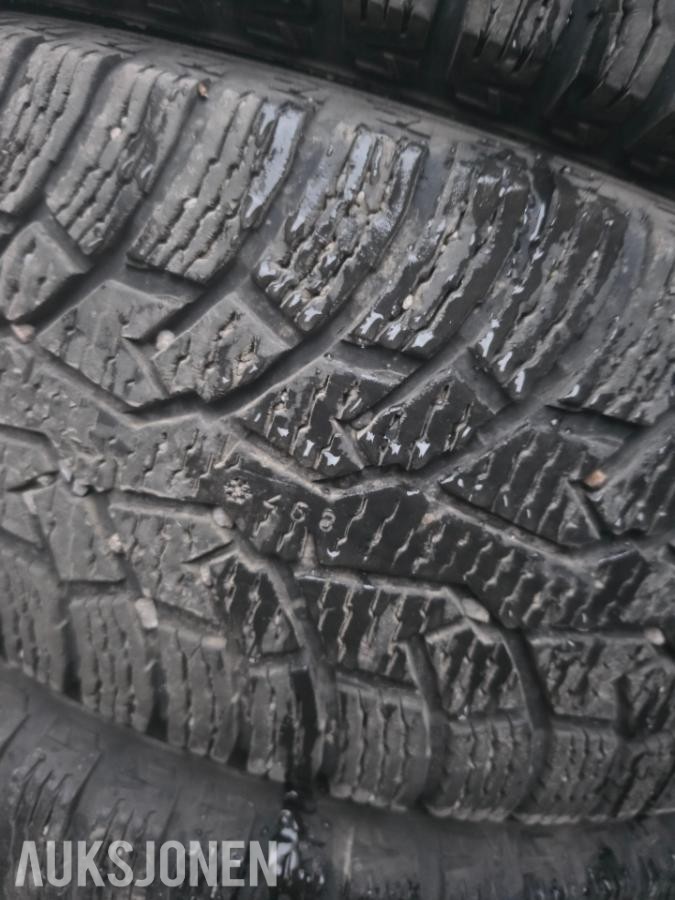 2025 Nokian Hakkapeliitta 235/65R16C vinterdekk