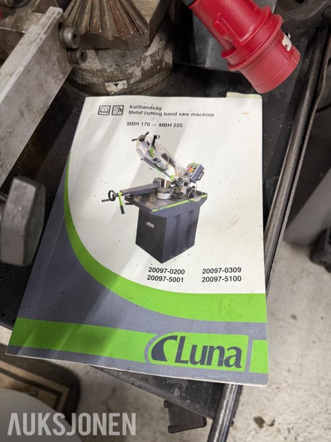 Luna MBH metallbåndsag – 400V – Hydraulisk senking