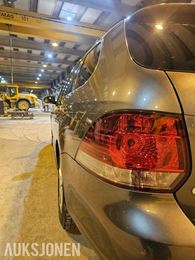 2012 Volkswagen Golf 1.6 TDI 105HK Cruisekontroll, Webasto, Hengerfeste