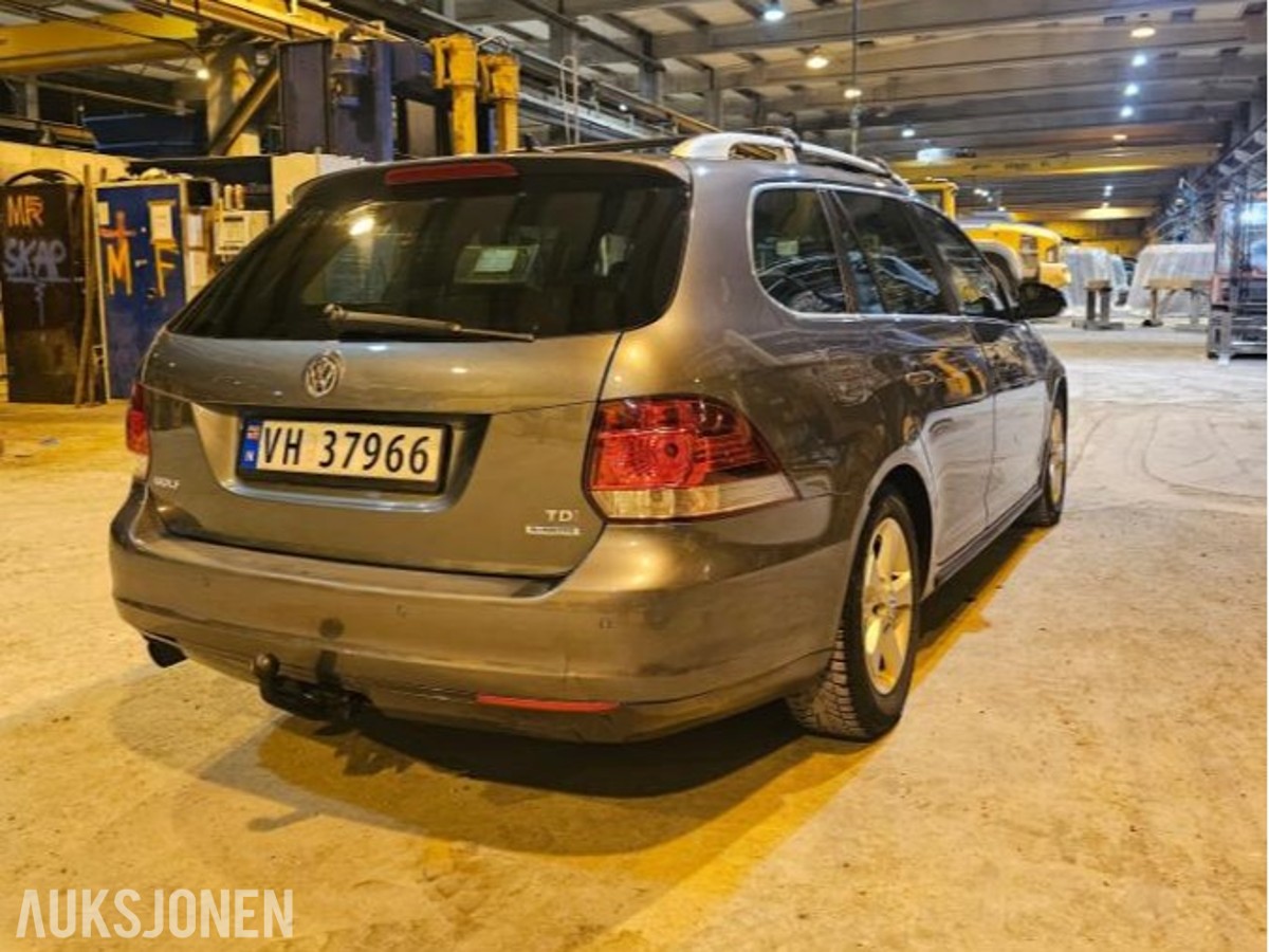2012 Volkswagen Golf 1.6 TDI 105HK Cruisekontroll, Webasto, Hengerfeste