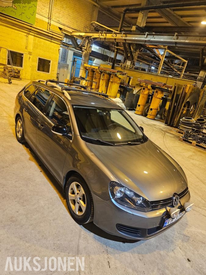 2012 Volkswagen Golf 1.6 TDI 105HK Cruisekontroll, Webasto, Hengerfeste