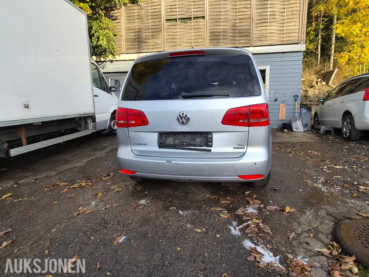 2013 Volkswagen Touran 1.6 Diesel 105hk EU godkjent til 04.2028
