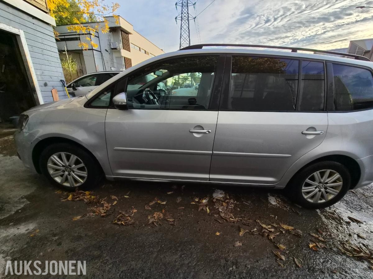 2013 Volkswagen Touran 1.6 Diesel 105hk EU godkjent til 04.2028