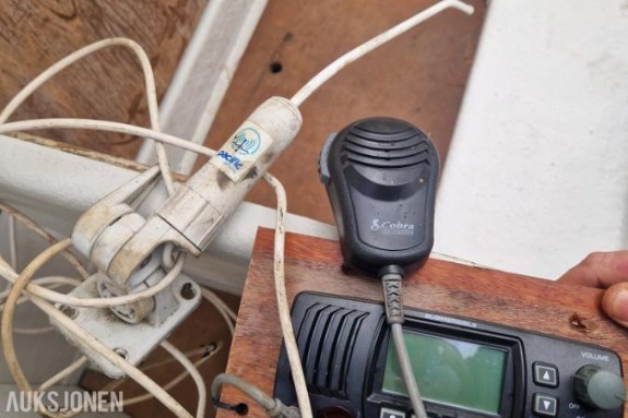 Cobra VHF marine med antenne