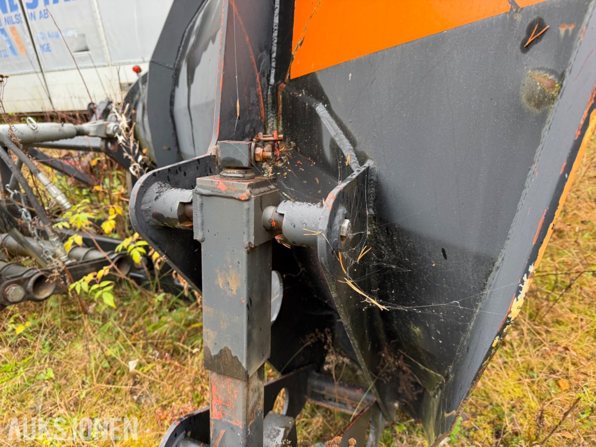 2004 mod. Øveraasen DH285D Plog til lastebil