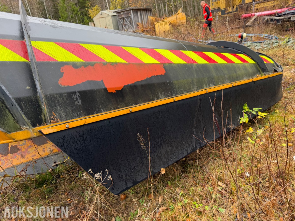 2004 mod. Øveraasen DH285D Plog til lastebil