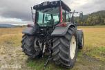 2007 Valtra N121 med vendbar førerplass. 