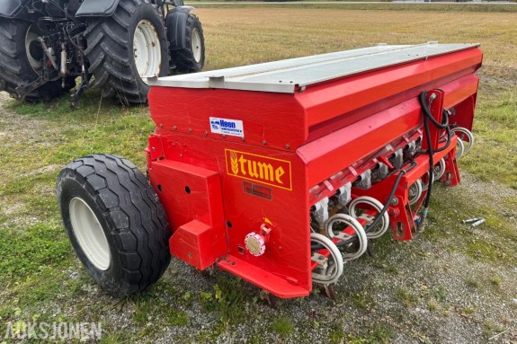 1900 Tume HKL 2500 såmaskin