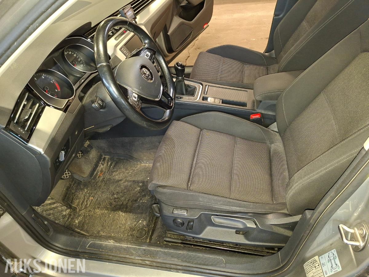 2017 Volkswagen Passat 1.6 Diesel 120hk Cruisekontroll, Hengerfeste, S+V Dekk