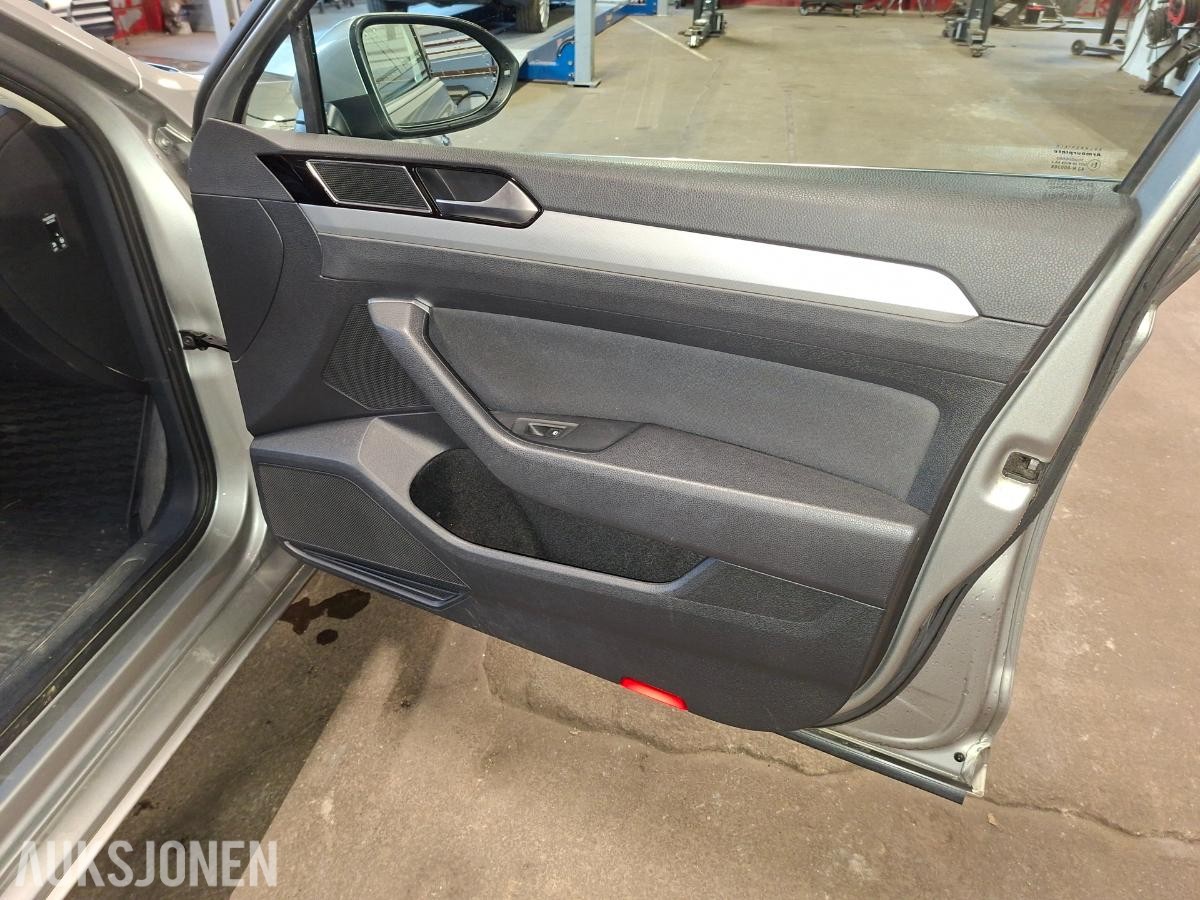 2017 Volkswagen Passat 1.6 Diesel 120hk Cruisekontroll, Hengerfeste, S+V Dekk
