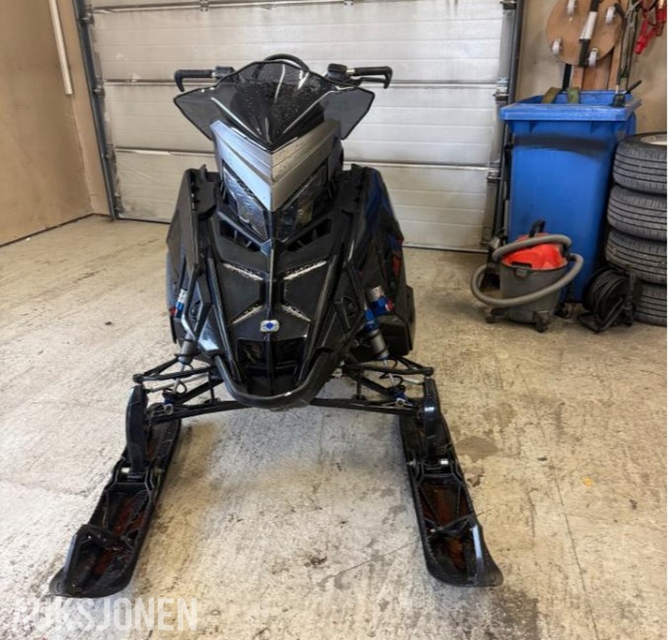 2022 Polaris 850 RMK Khaos Slash Snøscooter