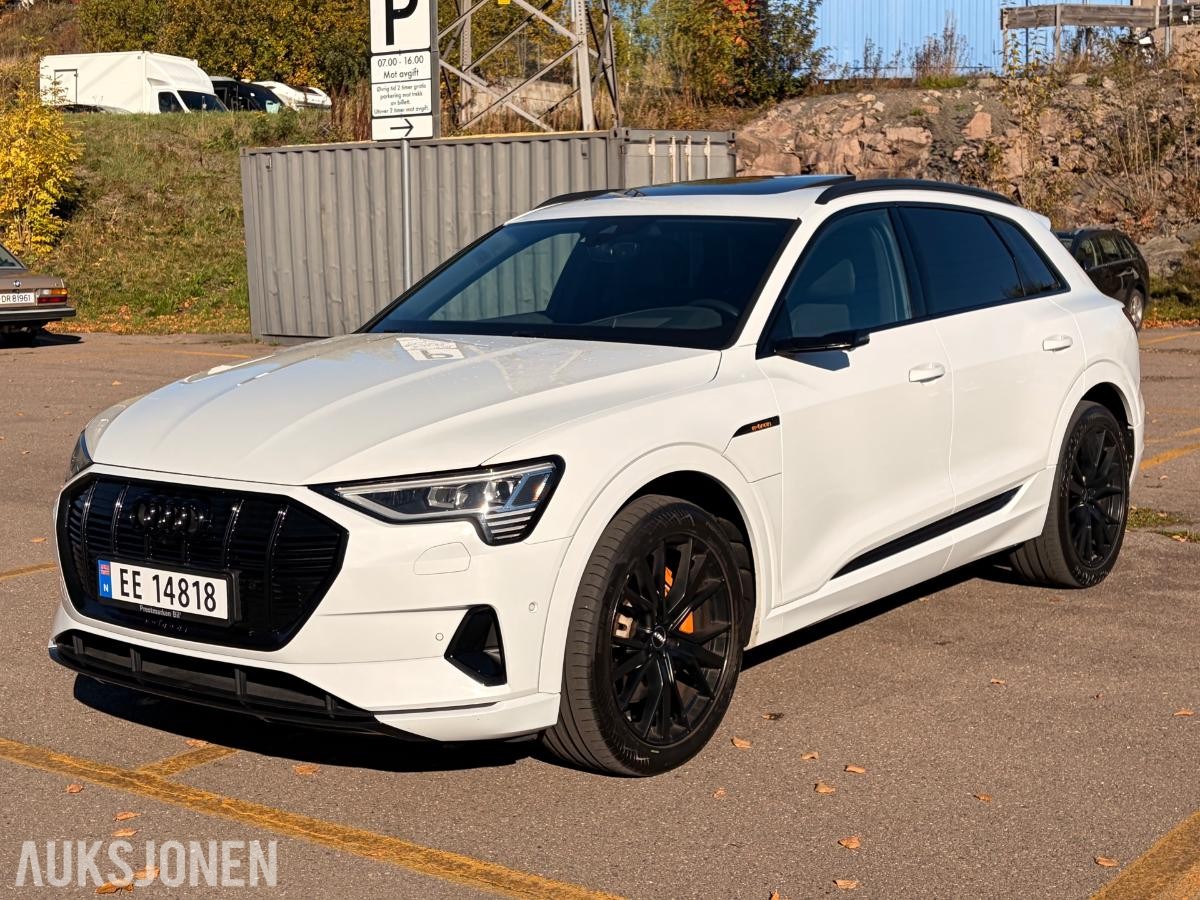 2021 Audi e-tron 55 quattro Panorama soltak, Nightvision, Hengerfeste, B&O