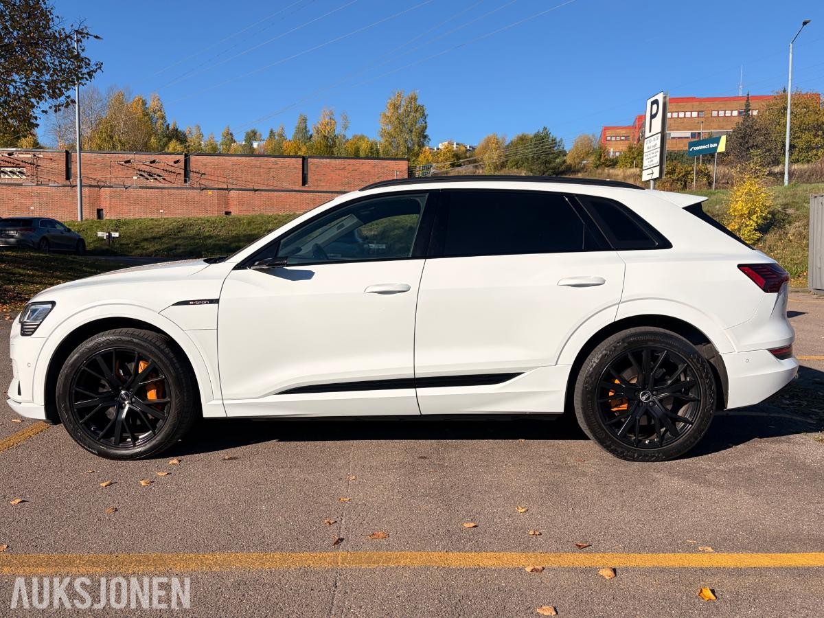 2021 Audi e-tron 55 quattro Panorama soltak, Nightvision, Hengerfeste, B&O