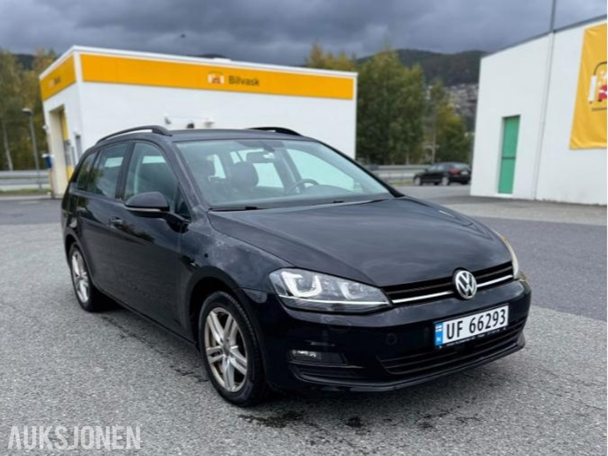 2015 VOLKSWAGEN GOLF 1.6 TDI 110HK STASJONSVOGN EU-OK 11.27