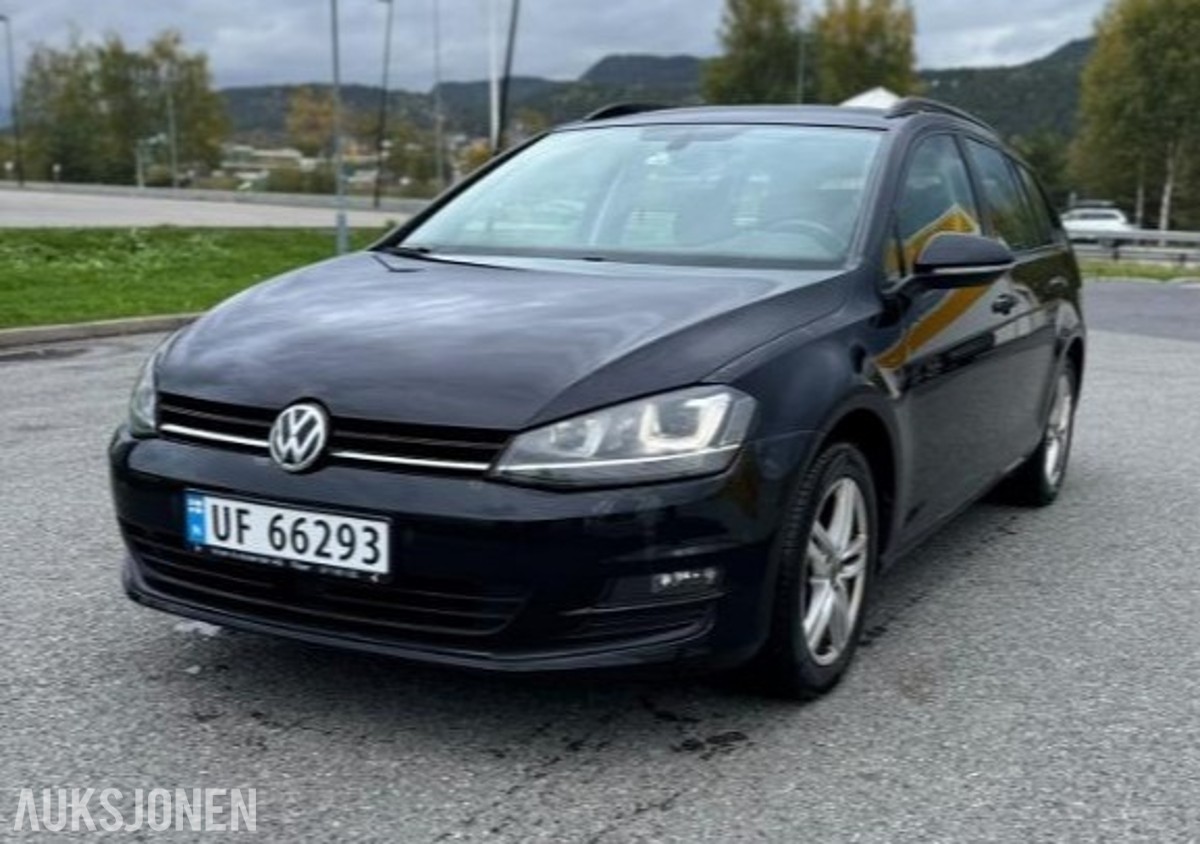 2015 VOLKSWAGEN GOLF 1.6 TDI 110HK STASJONSVOGN EU-OK 11.27