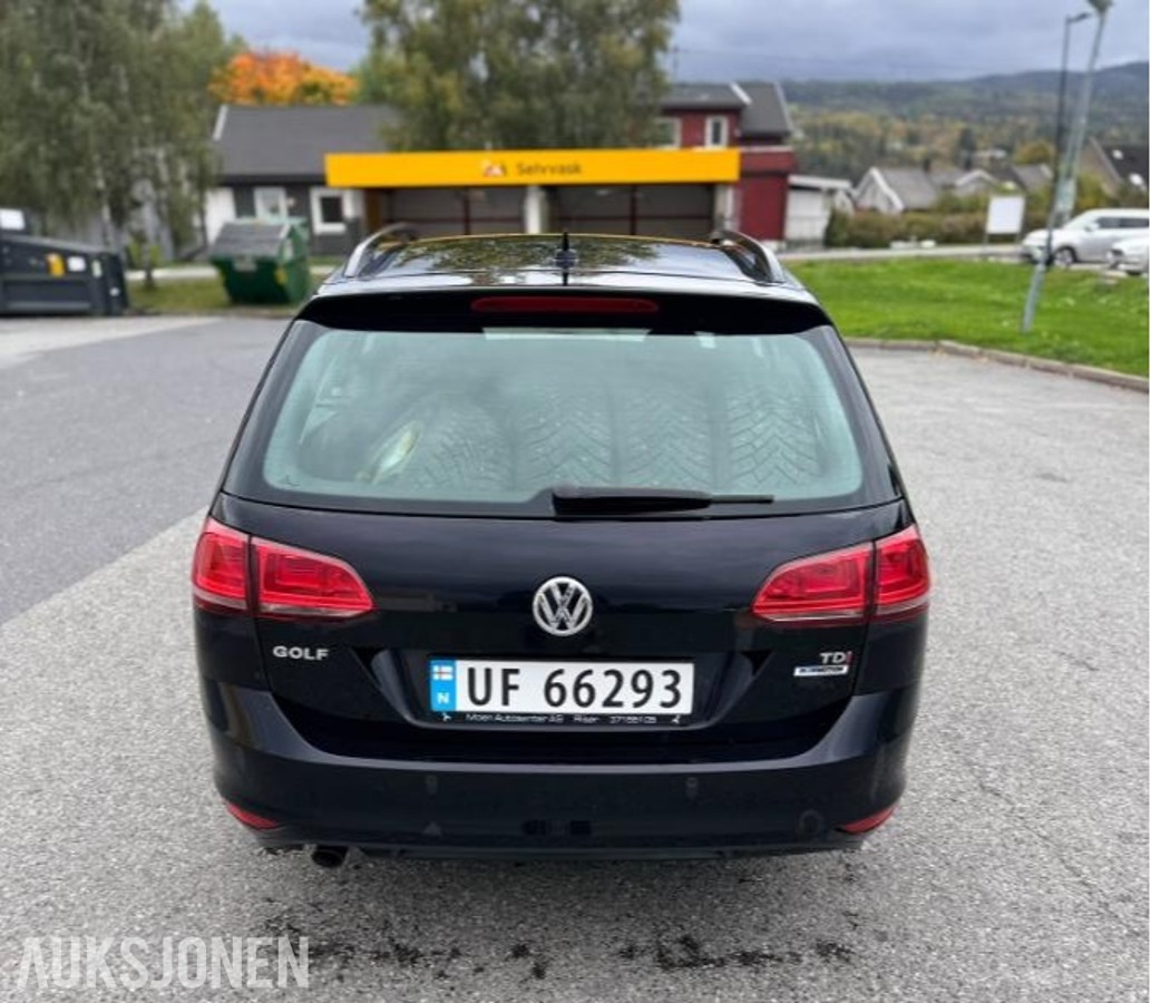 2015 VOLKSWAGEN GOLF 1.6 TDI 110HK STASJONSVOGN EU-OK 11.27