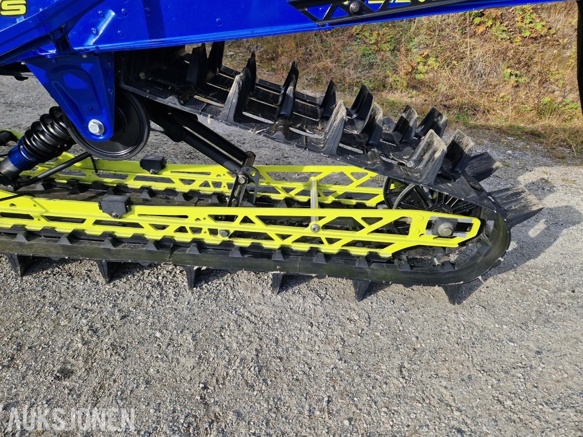 Polaris 850 RMK Khaos 155
