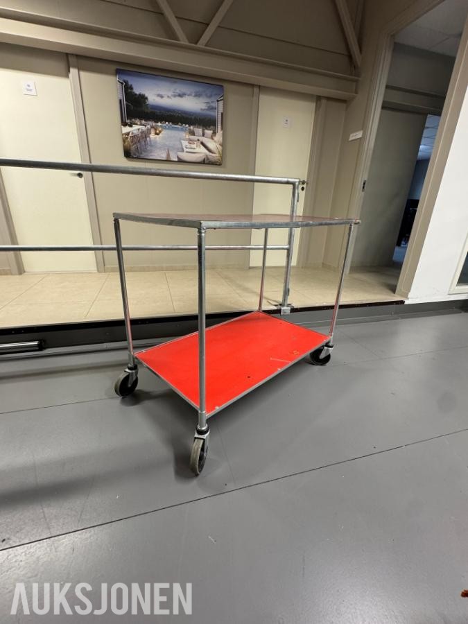 Verkstedtralle / arbeidsbord på hjul – 2 hyller