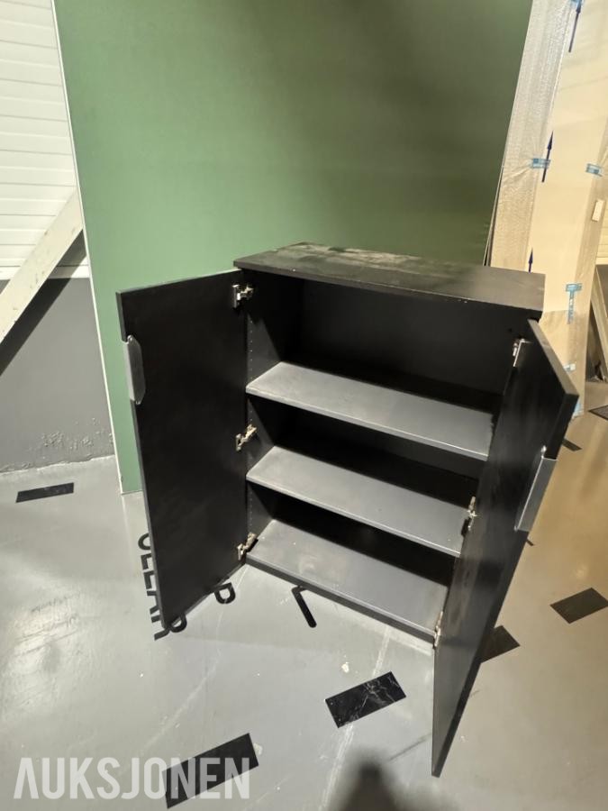 IKEA oppbevaringsskap med 3 hyller
