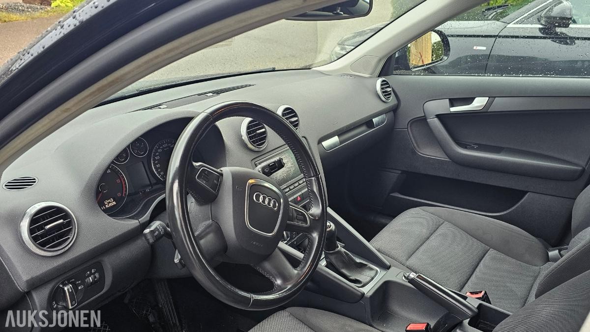 2010 Audi A3 1.6 105hk cruisekontroll s+v dekk