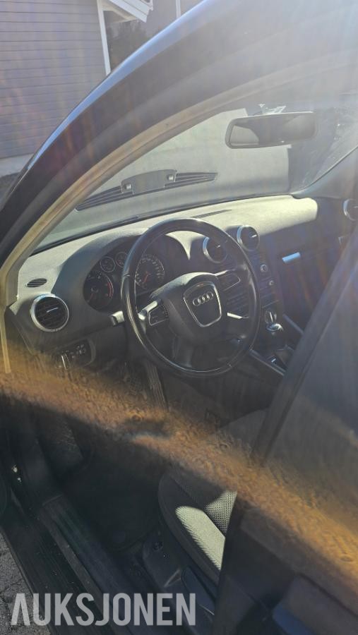 2010 Audi A3 1.6 105hk cruisekontroll s+v dekk