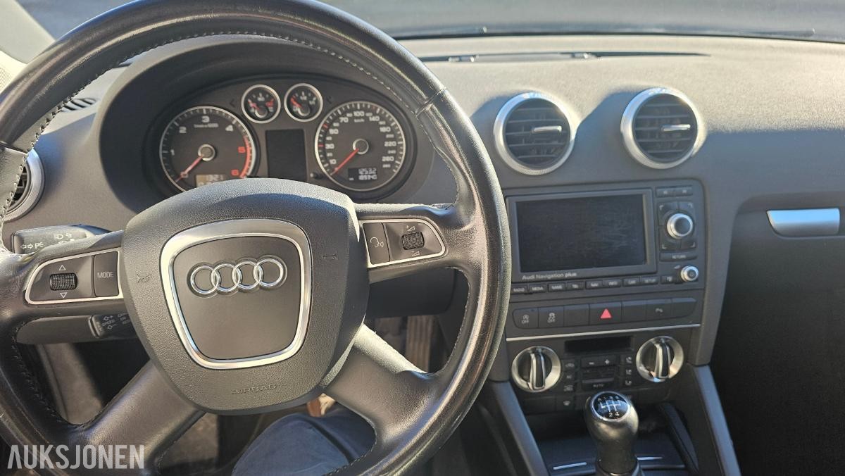 2010 Audi A3 1.6 105hk cruisekontroll s+v dekk