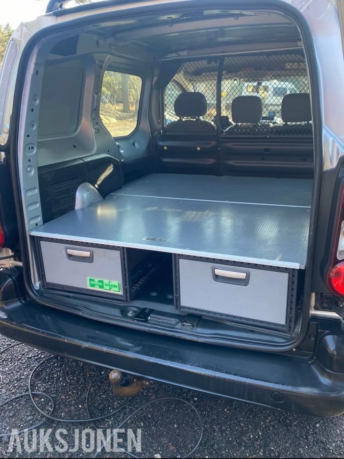 2013 Citroen Berlingo 1.6 Diesel 90hk Cruisekontroll, Hengerfeste