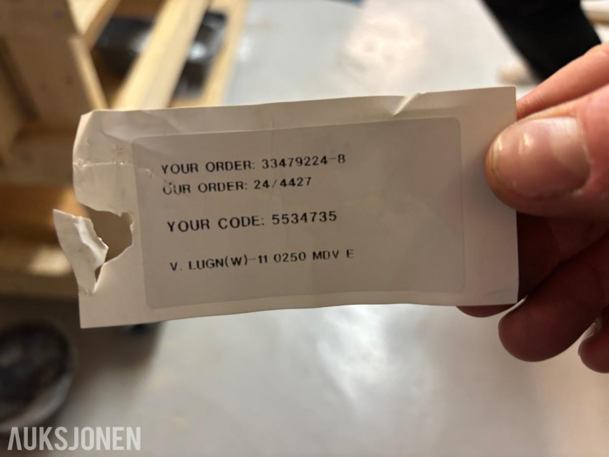 Parti med 15 Pneumatiske Luftstyringer og 4 Butterflyventiler DN50/DN250 - Ubrukt