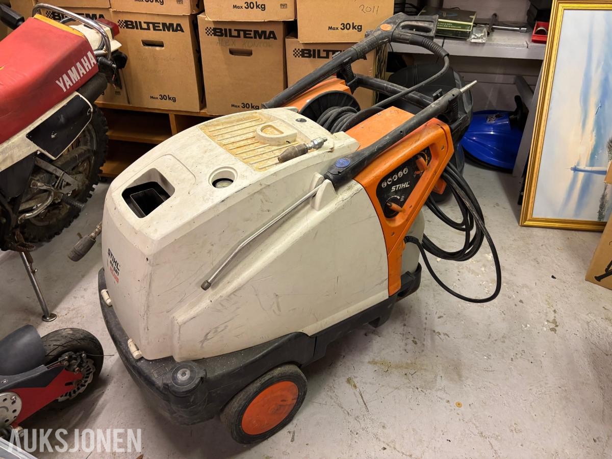 Stihl RE 581 Plus Varmtvannsvasker med slanger - Turbodyse - Flatstråledyse