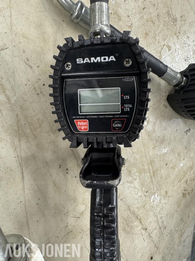 SAMOA oljeutstyr – 2 komplette oljeanlegg med slangetromler og pumper