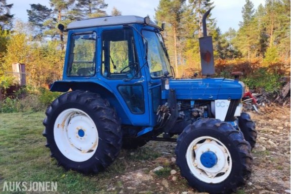 1982 Ford 6610 Med laster og braketter, mva fri traktor