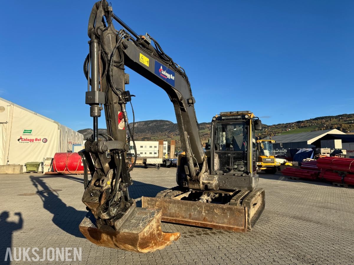 2019 Volvo ECR88D gravemaskin TILTROTATOR 2 SKUFFER SENTRALSMØRING