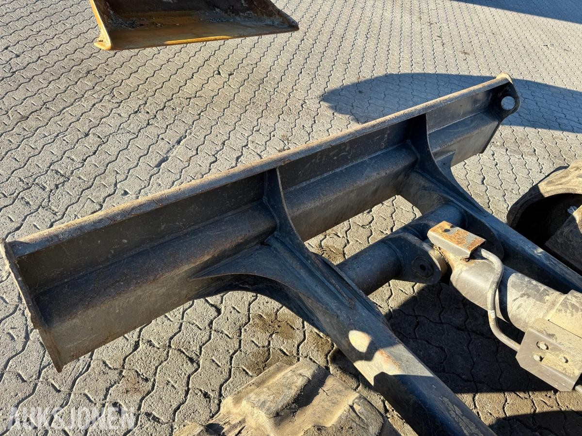 2019 Volvo ECR88D gravemaskin TILTROTATOR 2 SKUFFER SENTRALSMØRING