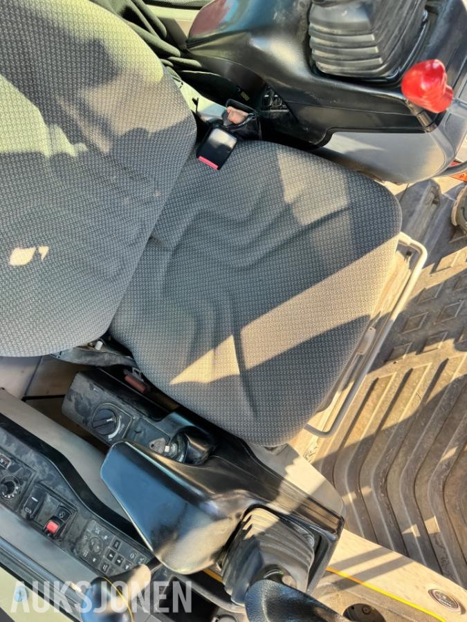 2019 Volvo ECR88D gravemaskin TILTROTATOR 2 SKUFFER SENTRALSMØRING