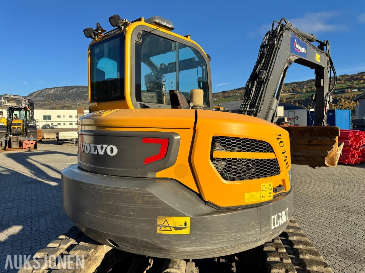 2019 Volvo ECR88D gravemaskin TILTROTATOR 2 SKUFFER SENTRALSMØRING