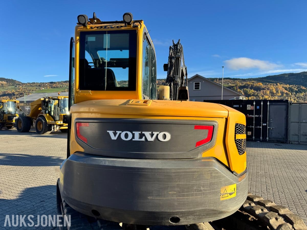 2019 Volvo ECR88D gravemaskin TILTROTATOR 2 SKUFFER SENTRALSMØRING