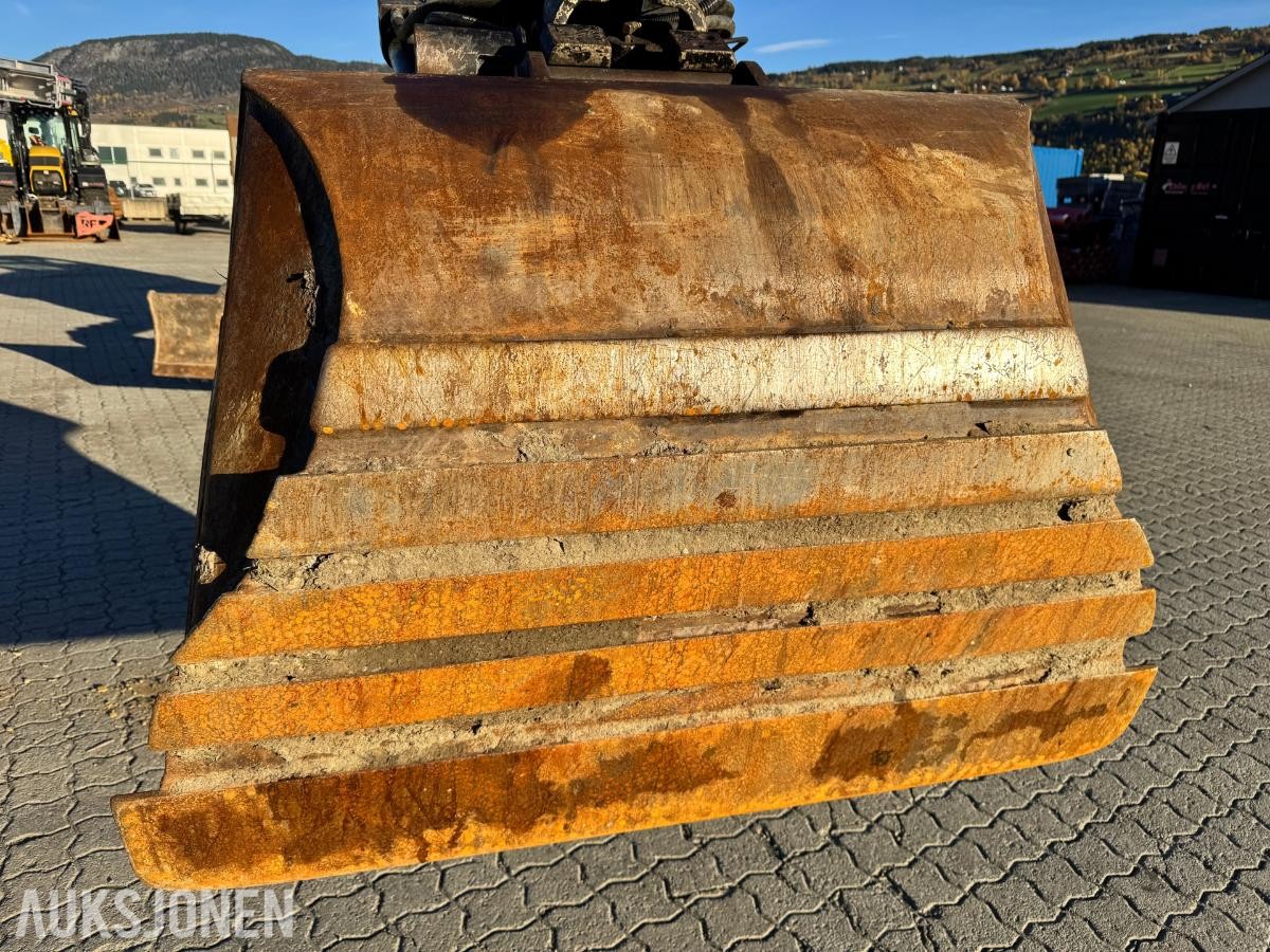 2019 Volvo ECR88D gravemaskin TILTROTATOR 2 SKUFFER SENTRALSMØRING