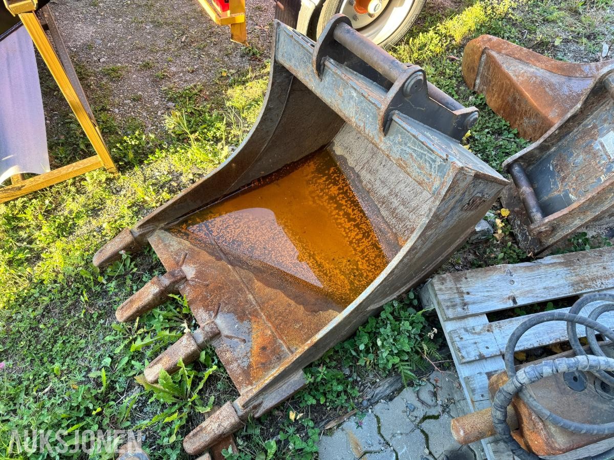 2019 Volvo ECR88D gravemaskin TILTROTATOR 2 SKUFFER SENTRALSMØRING