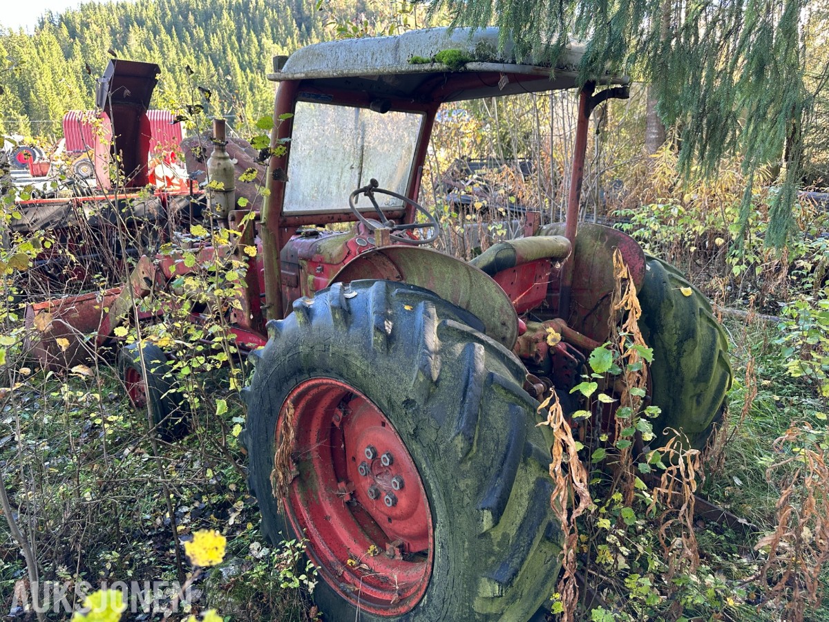 Volvo BM 400 Traktor, rep.objekt